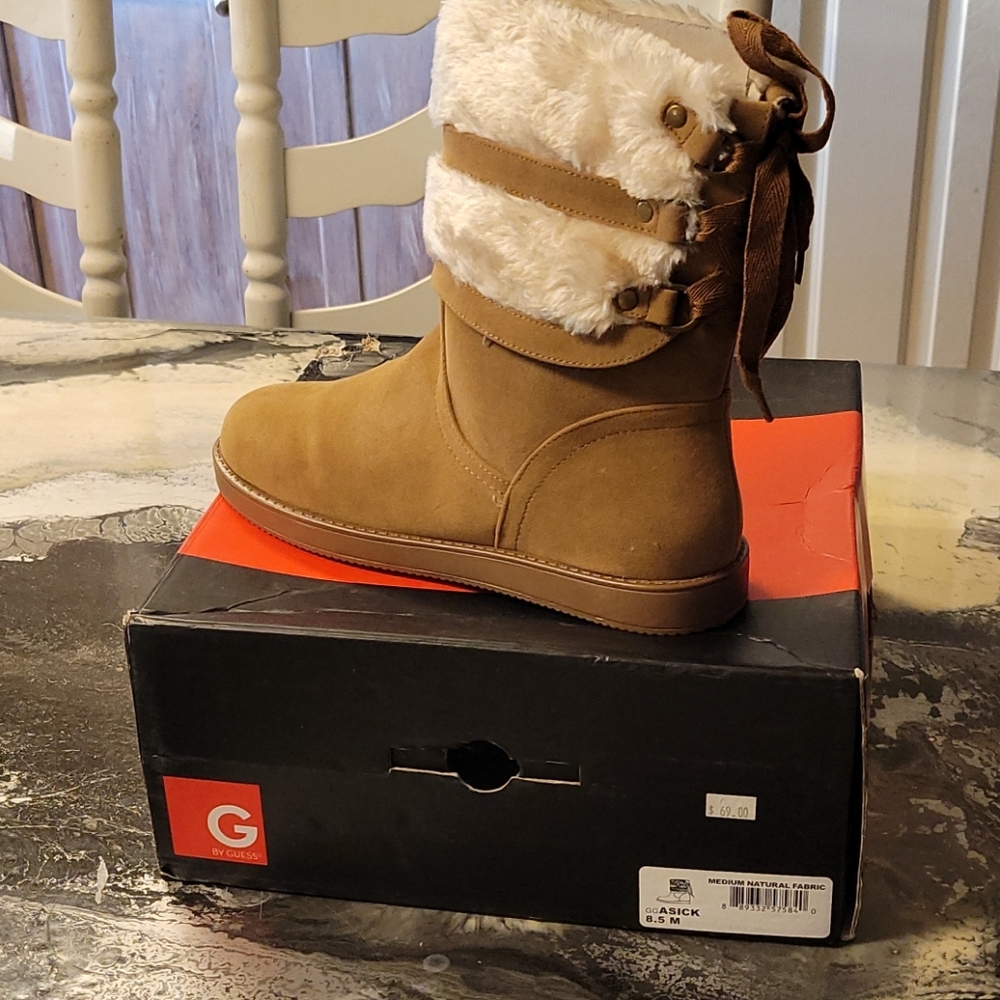 Guess brand boot, size 8.5